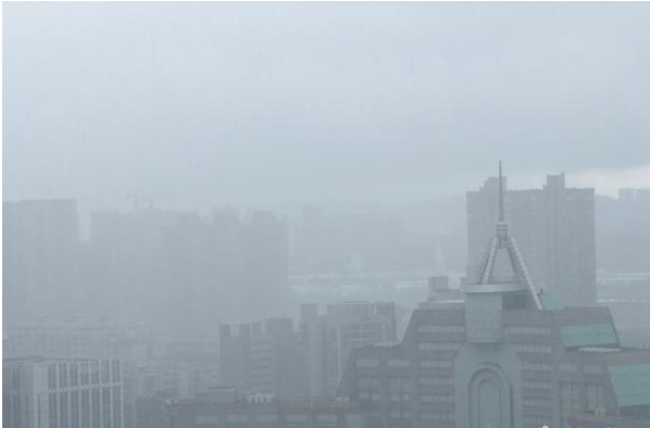 广东多地持续暴雨 全省最大降雨量达128.5毫米